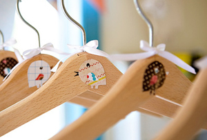 perchas Perchas personalizadas para llenar de estilo el interior del armario