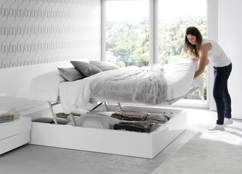 Orden en el dormitorio, Cama abatible Slaap con sistema de apertura hidraúlico