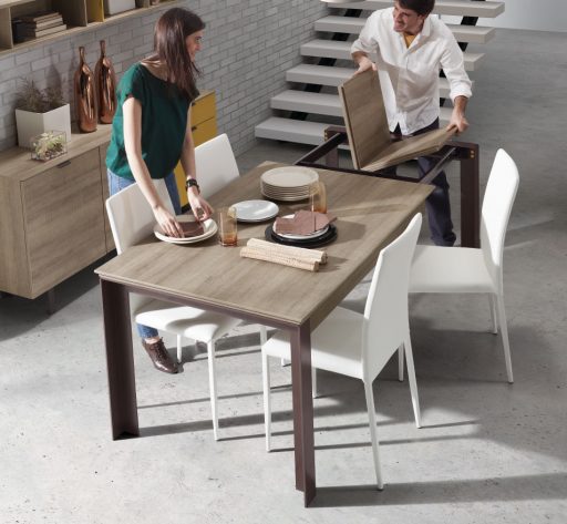 Cómo organizar la zona del comedor. Mesa extensible L de la colección Trazos